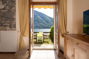 Lake View Private Covered Parking and Terrace Carate Urio